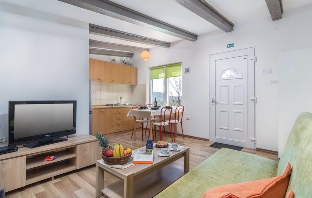 Vacation Home Latini Hum エクステリア 写真